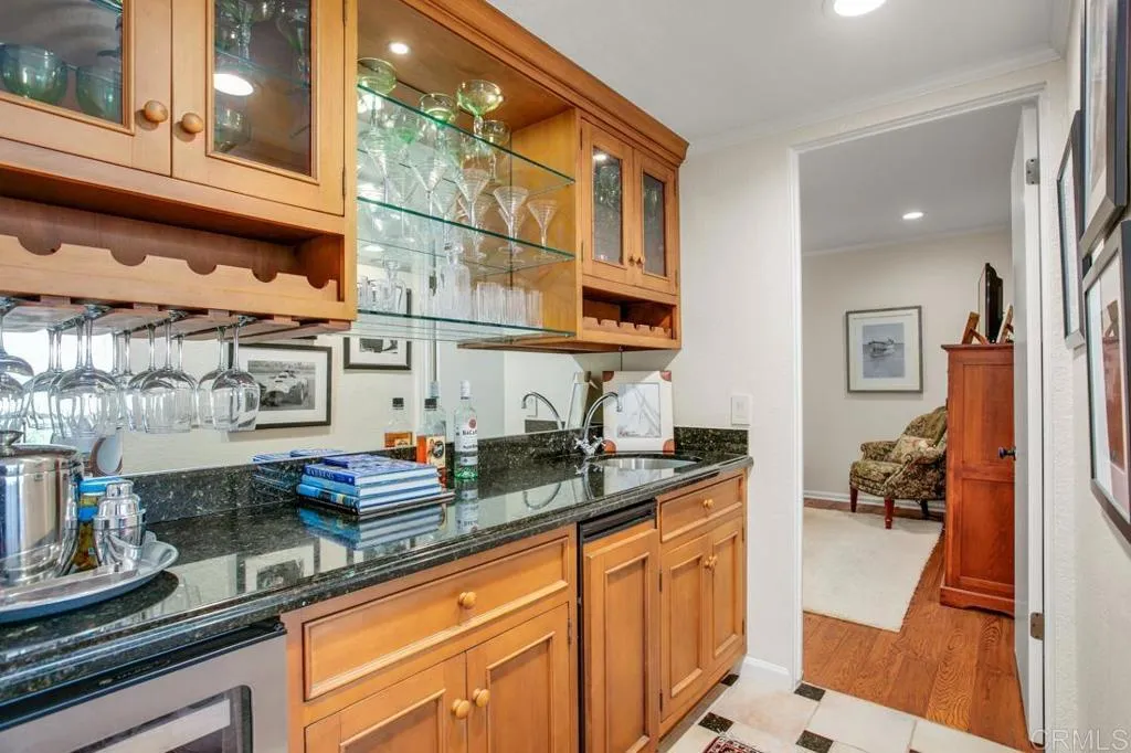 Wet bar