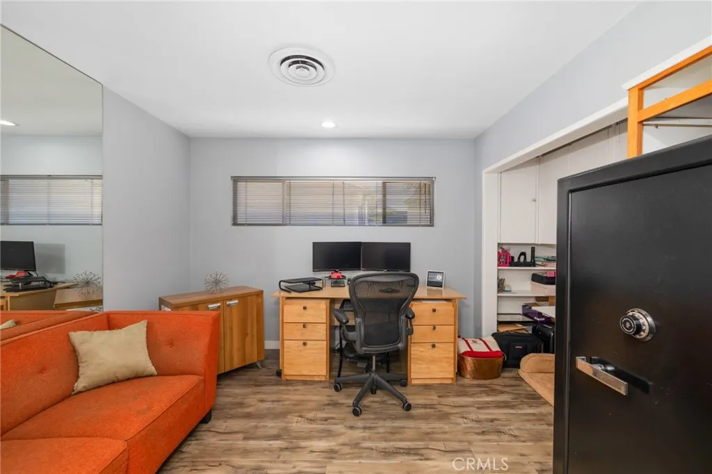 11759 S Circle, Whittier, California 90601 home-pic-16