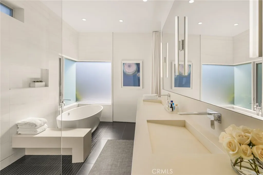 704 Nyes Place, Laguna Beach, California 92651 home-pic-34