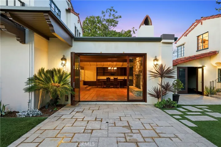 790 Santiago, Long Beach, California 90804