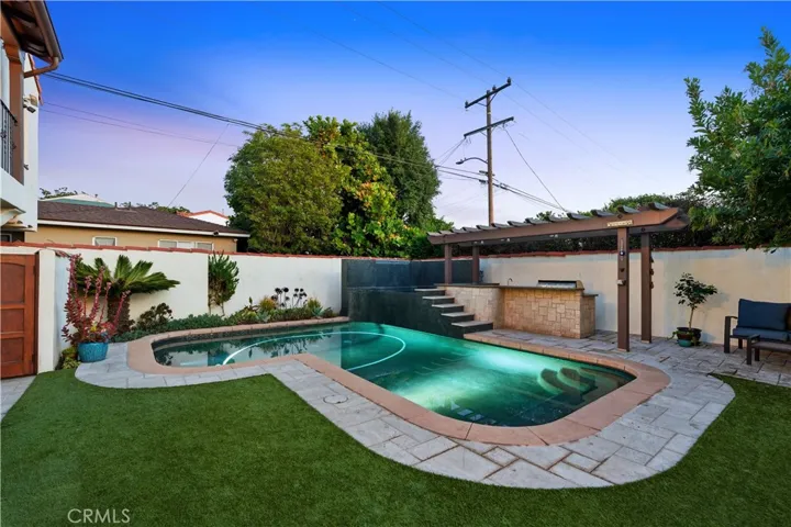 790 Santiago, Long Beach, California 90804