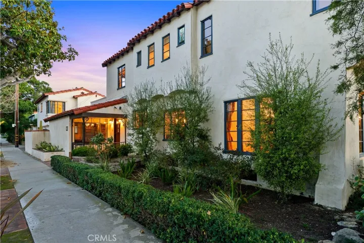 790 Santiago, Long Beach, California 90804