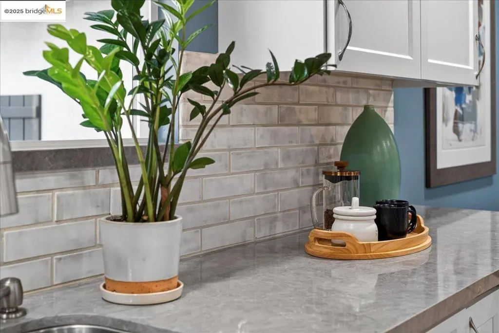 17957 Rockhurst Rd, Castro Valley, California 94546 home-pic-3