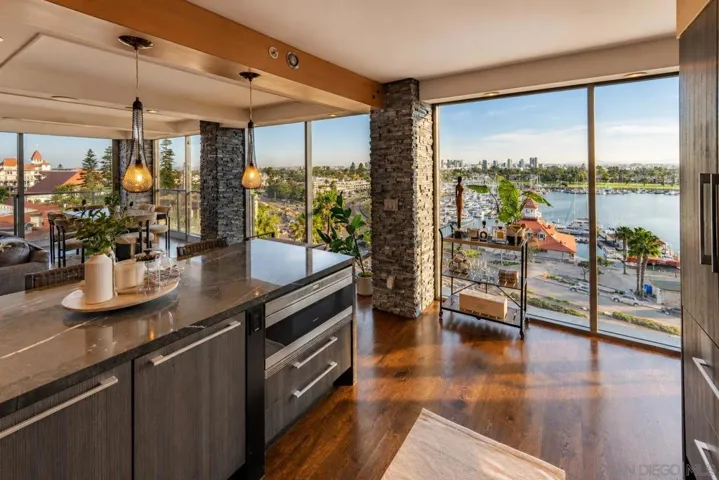 1710 Avenida Del Mundo 708, Coronado, California 92118