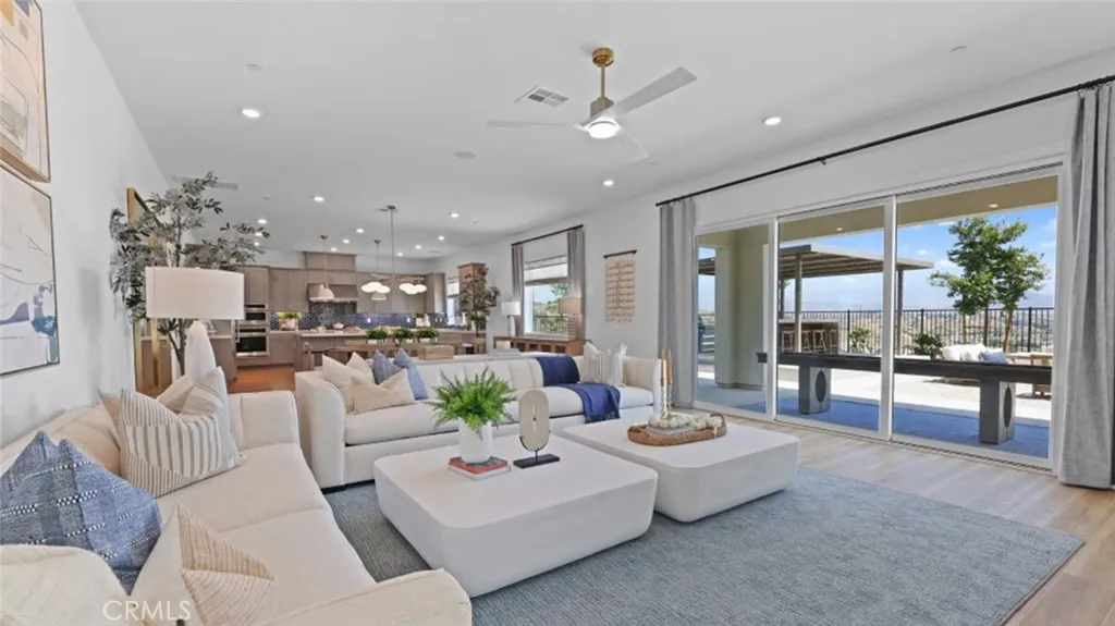 29519 Corte Azulejo, Valencia, California 91354 home-pic-10