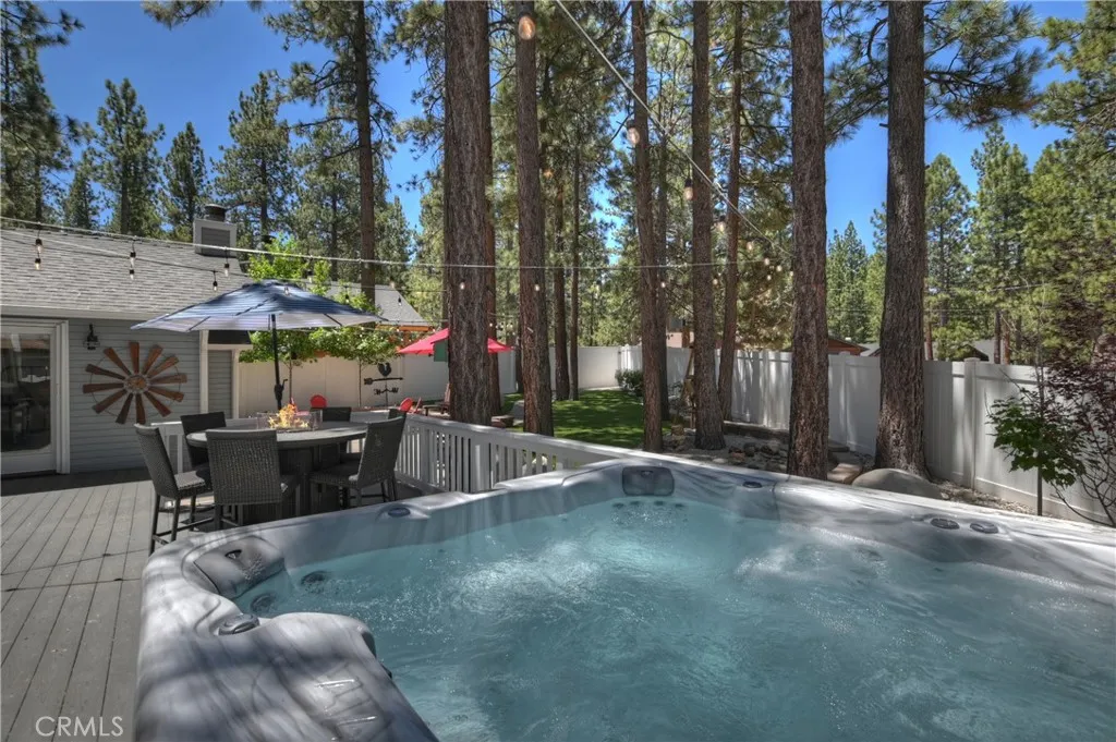 457 Woodside, Big Bear City, California 92314 home-pic-13