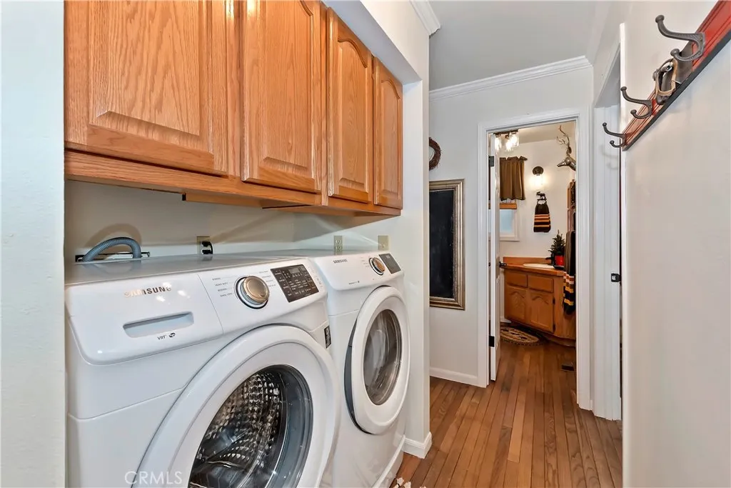 457 Woodside, Big Bear City, California 92314 home-pic-40