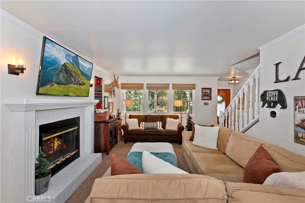 457 Woodside, Big Bear City, California 92314 home-pic-30