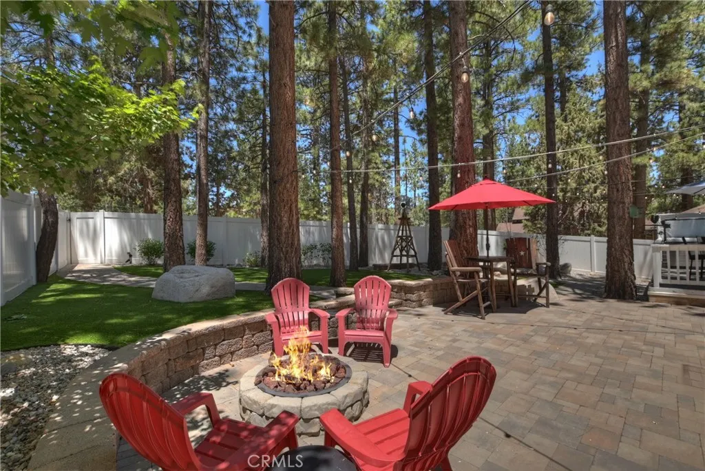 457 Woodside, Big Bear City, California 92314 home-pic-17