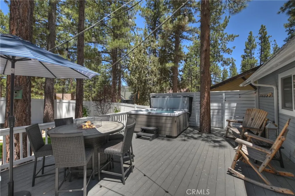 457 Woodside, Big Bear City, California 92314 home-pic-10