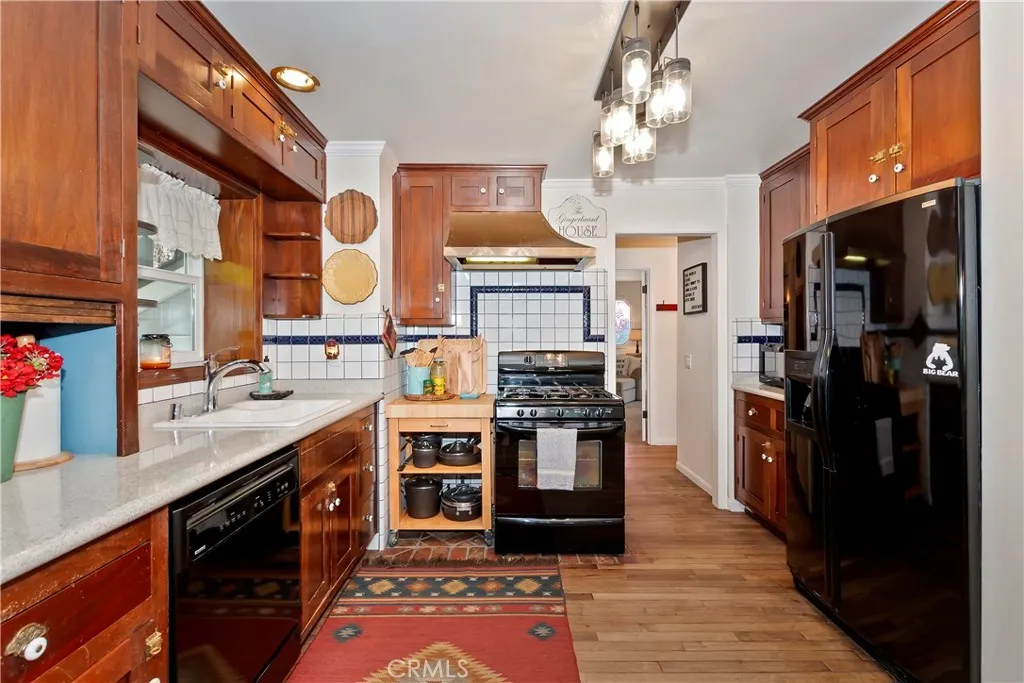 457 Woodside, Big Bear City, California 92314 home-pic-34