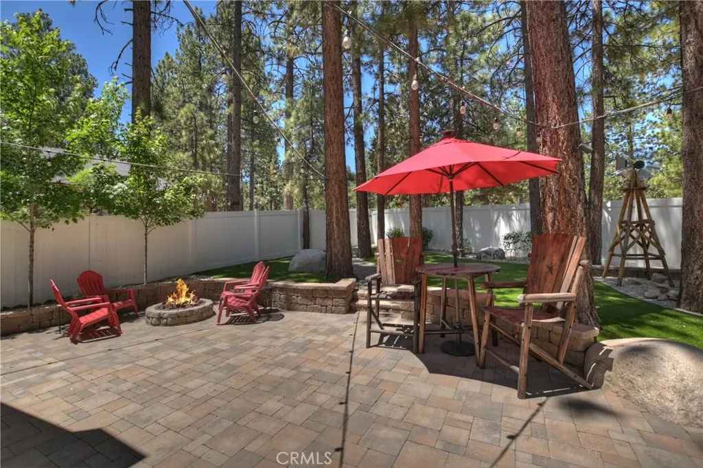 457 Woodside, Big Bear City, California 92314 home-pic-16
