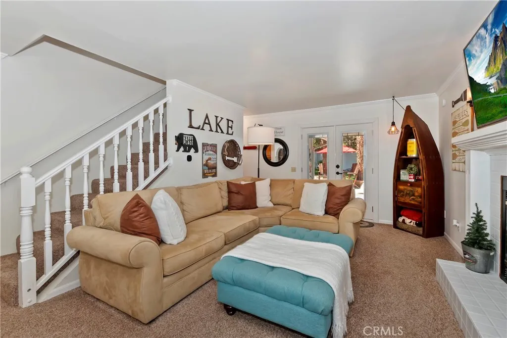 457 Woodside, Big Bear City, California 92314 home-pic-27