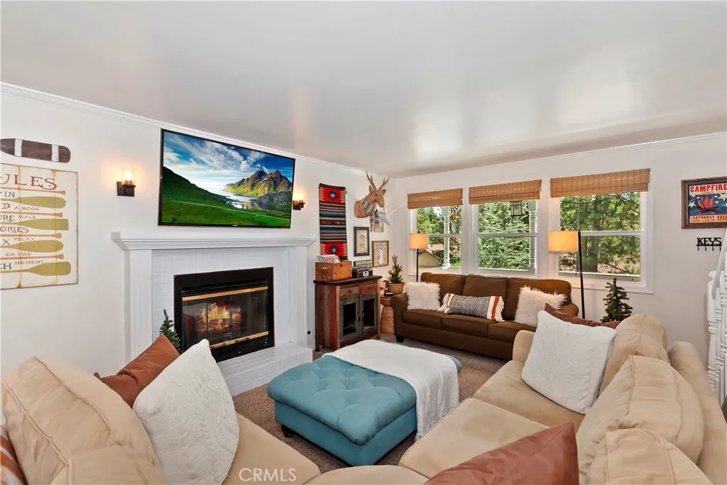 457 Woodside, Big Bear City, California 92314 home-pic-29