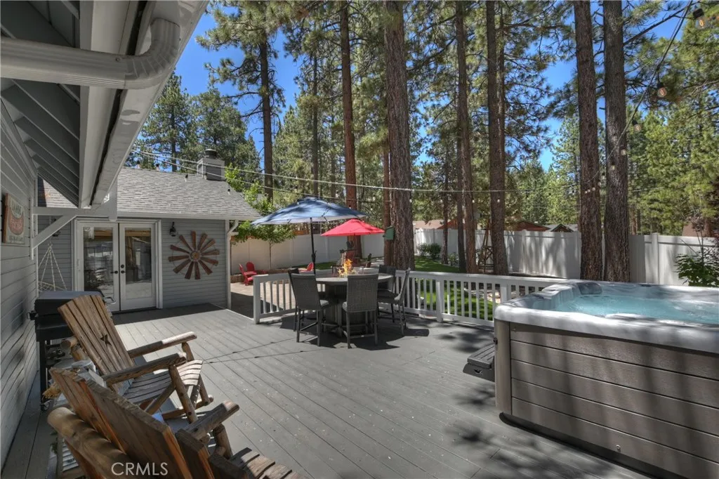 457 Woodside, Big Bear City, California 92314 home-pic-12