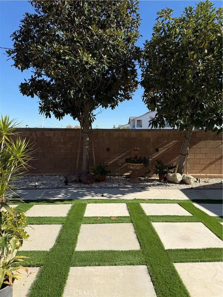 7056 Calina, Eastvale, California 92880 home-pic-36