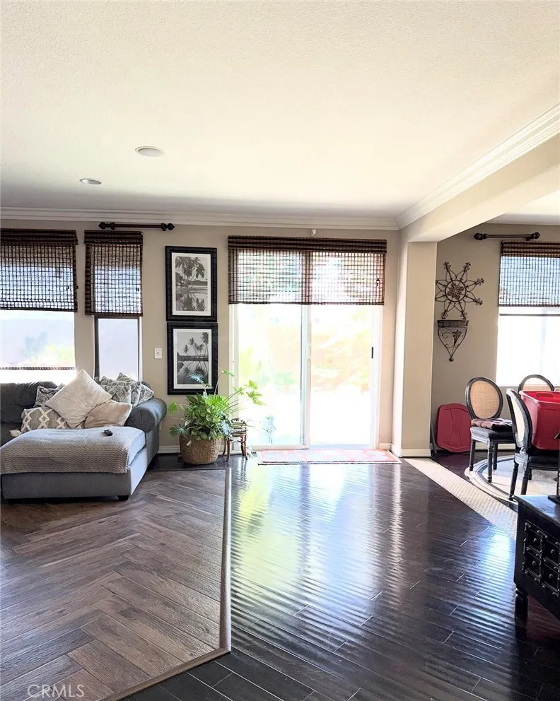 7056 Calina, Eastvale, California 92880 home-pic-11