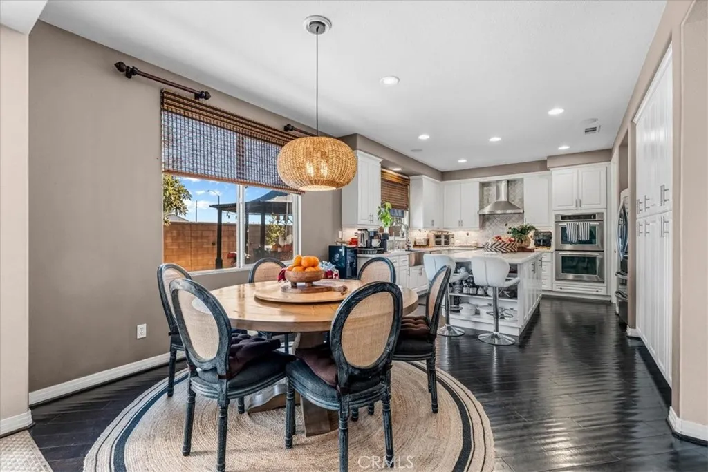 7056 Calina, Eastvale, California 92880 home-pic-14