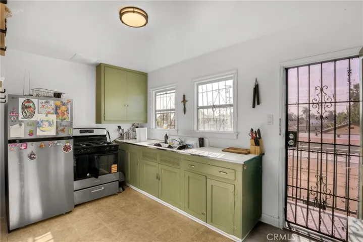 300 E 55th Street, Los Angeles, California 90011