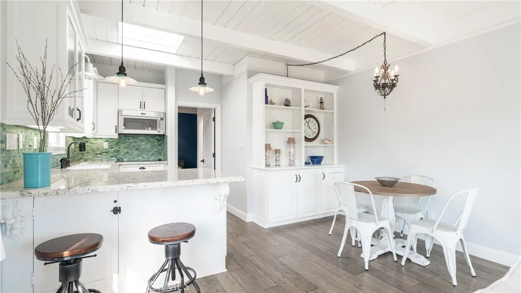 5510 Driftwood Street 4, Oxnard, California 93035 home-pic-1