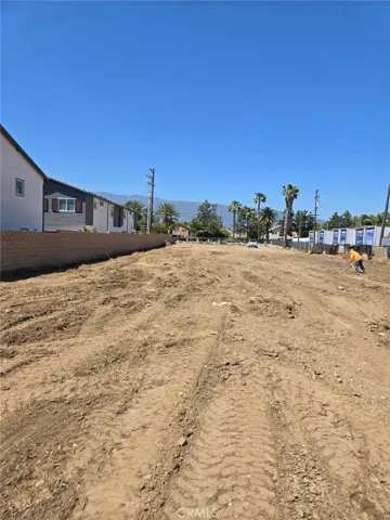 14043 Foothill, Fontana, California 92335 — photo 5