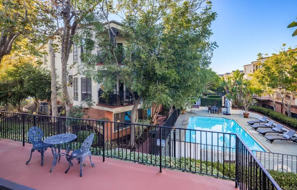 2630 Pirineos Way 14, Carlsbad, California 92009 home-pic-15