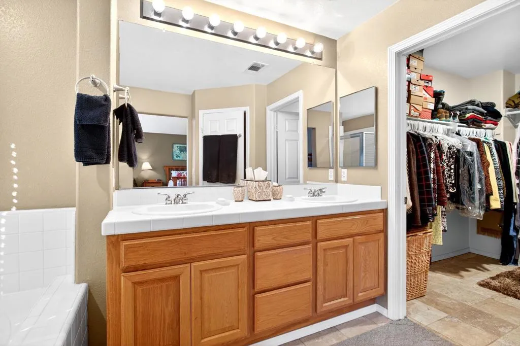 5531 Foxtail Loop, Carlsbad, California 92010 home-pic-40