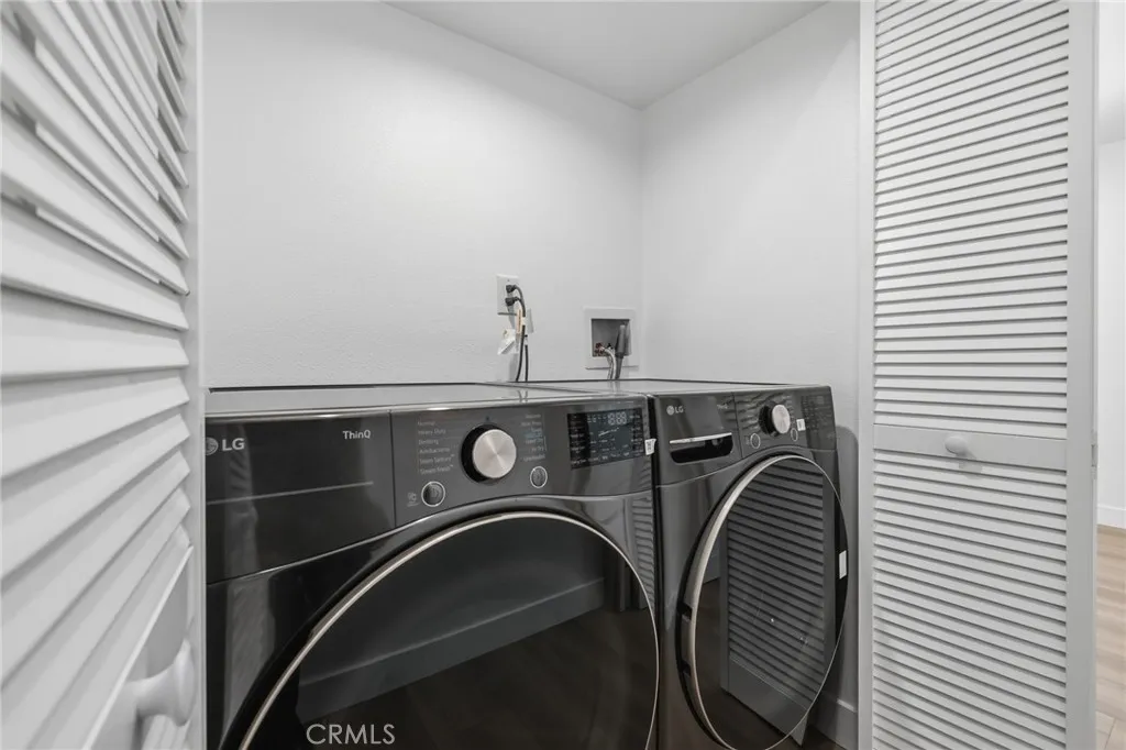9502 Via Salerno, Burbank, California 91504 home-pic-22
