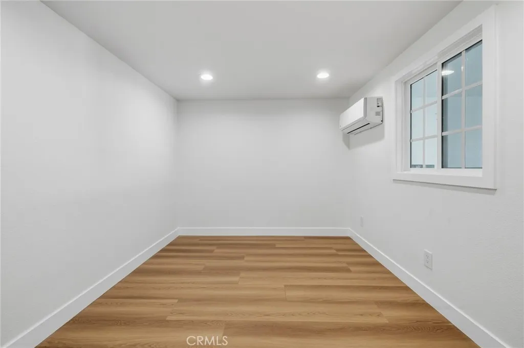 9502 Via Salerno, Burbank, California 91504 home-pic-29
