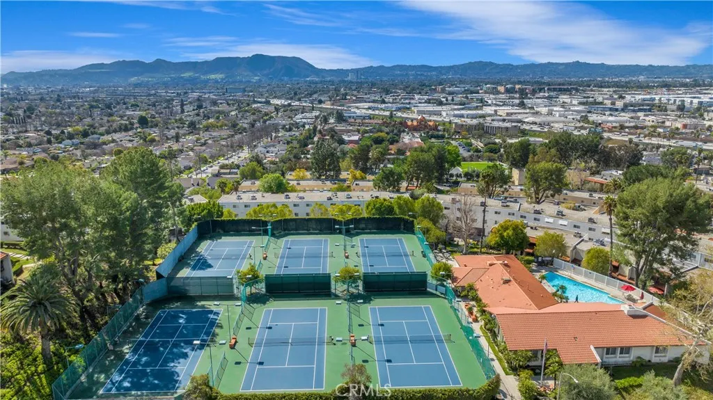 9502 Via Salerno, Burbank, California 91504 home-pic-30