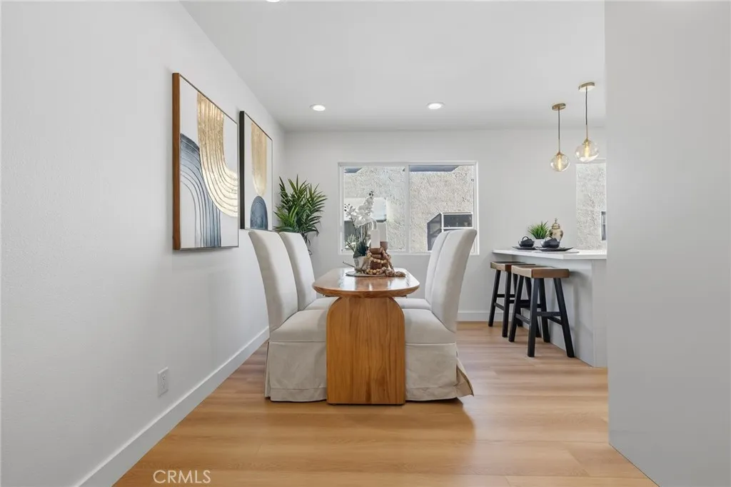 9502 Via Salerno, Burbank, California 91504 home-pic-4