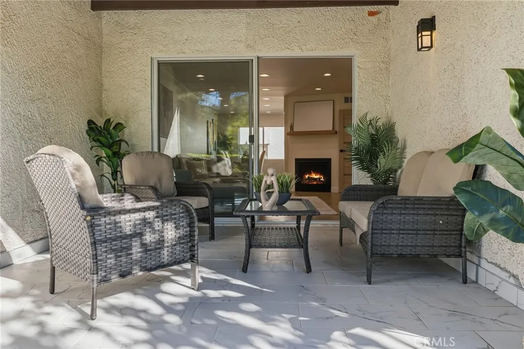 9502 Via Salerno, Burbank, California 91504 home-pic-12