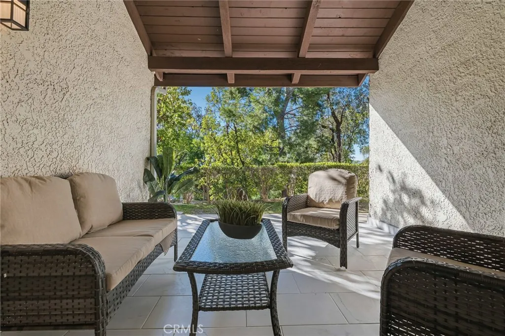 9502 Via Salerno, Burbank, California 91504 home-pic-11