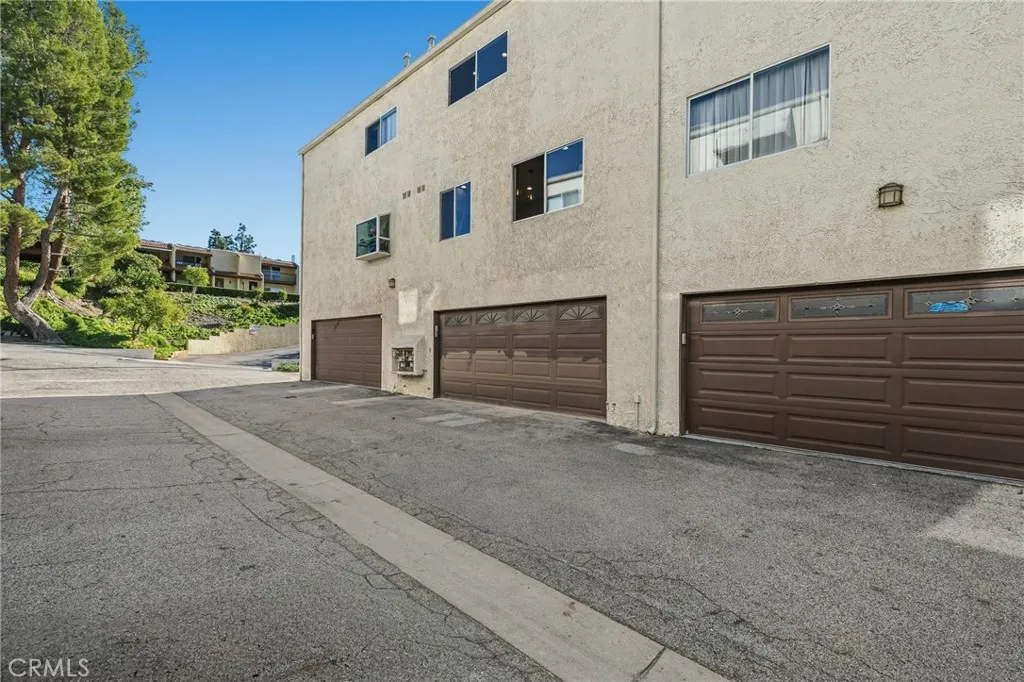 9502 Via Salerno, Burbank, California 91504 home-pic-41
