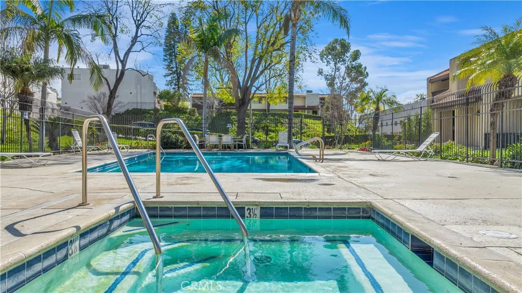 9502 Via Salerno, Burbank, California 91504 home-pic-32