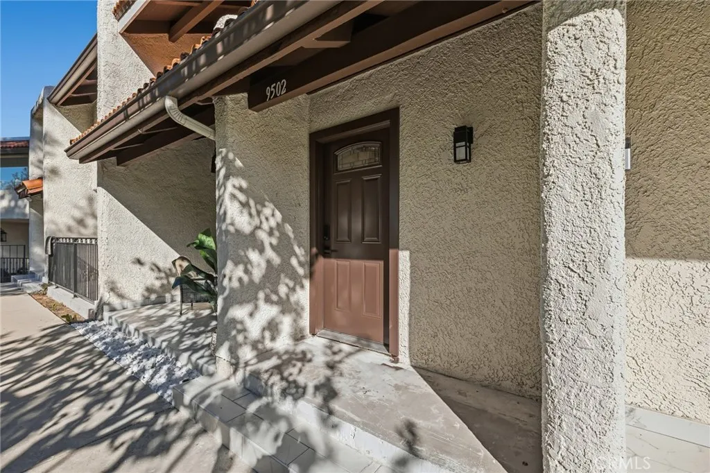 9502 Via Salerno, Burbank, California 91504 home-pic-14
