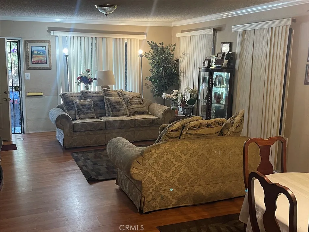 1750 S Mansfield Avenue S, Los Angeles, California 90019 home-pic-6