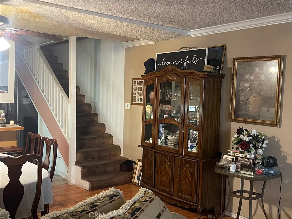 1750 S Mansfield Avenue S, Los Angeles, California 90019 home-pic-7