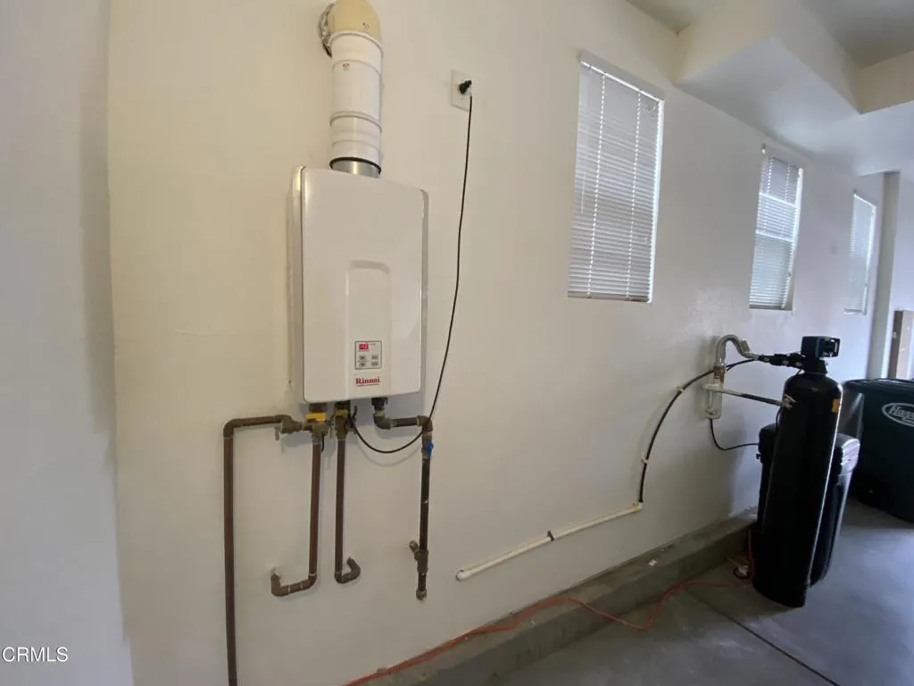 8124 Onyx Street, Ventura, California 93004 home-pic-33