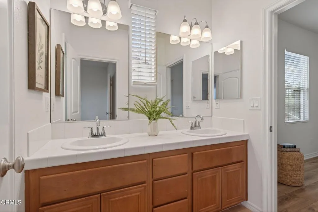 8124 Onyx Street, Ventura, California 93004 home-pic-28