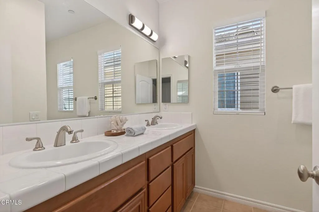 8124 Onyx Street, Ventura, California 93004 home-pic-21
