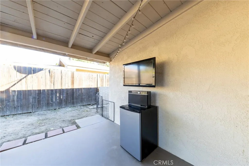 623 E Old 2nd St, San Jacinto, California 92583 home-pic-26