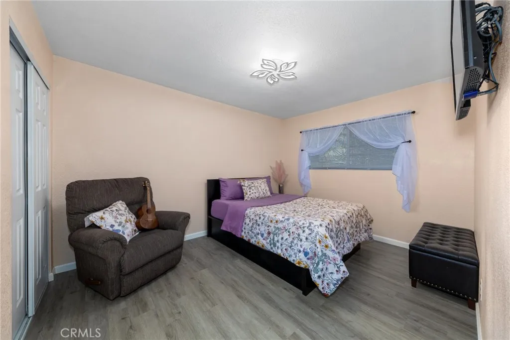 623 E Old 2nd St, San Jacinto, California 92583 home-pic-17