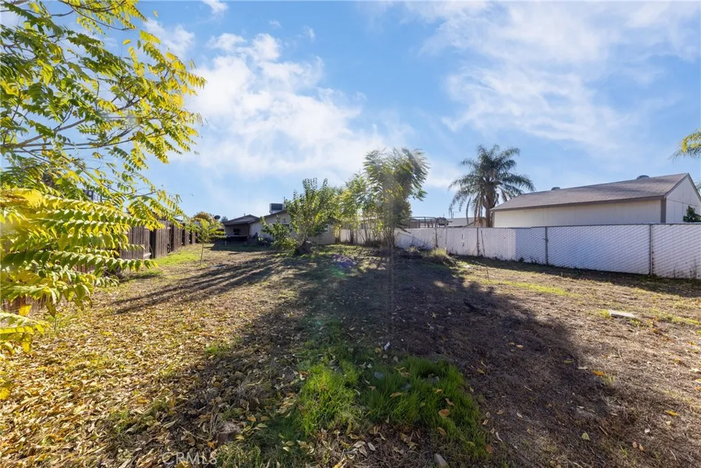 623 E Old 2nd St, San Jacinto, California 92583 home-pic-22