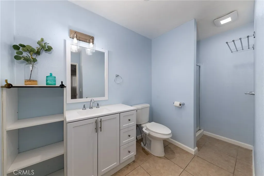 623 E Old 2nd St, San Jacinto, California 92583 home-pic-11