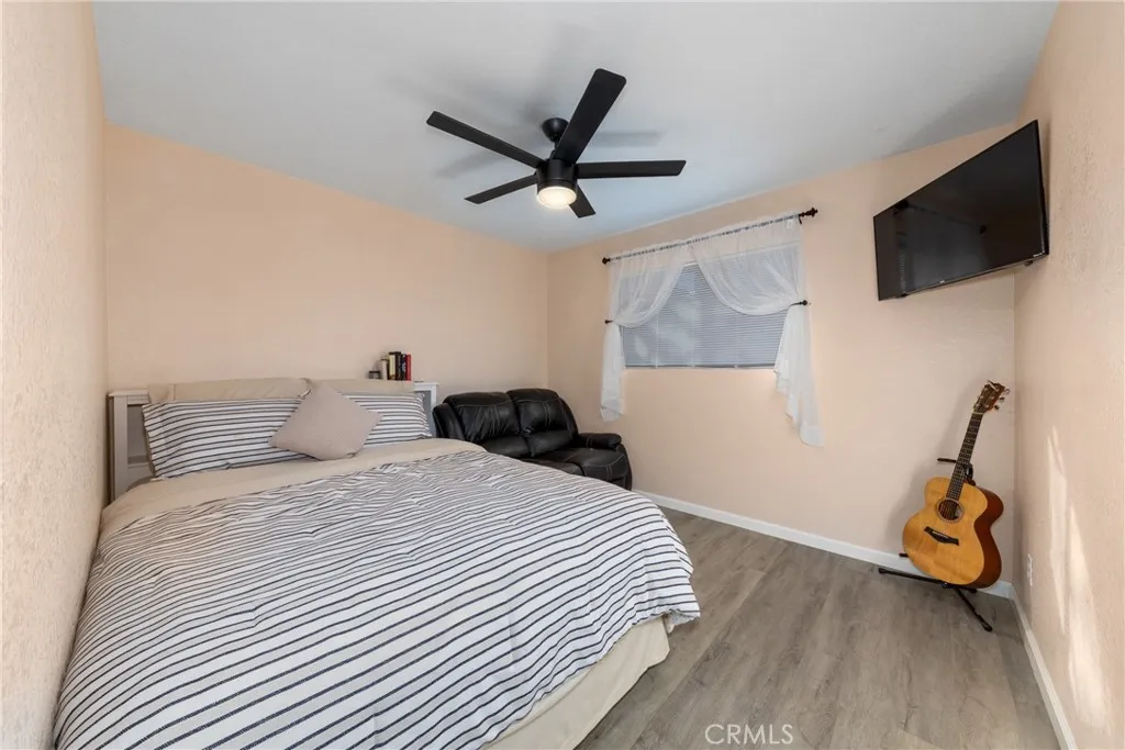 623 E Old 2nd St, San Jacinto, California 92583 home-pic-15