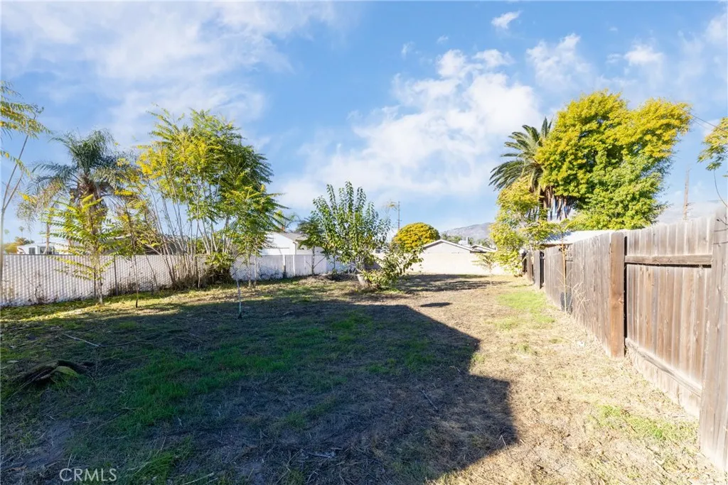 623 E Old 2nd St, San Jacinto, California 92583 home-pic-23