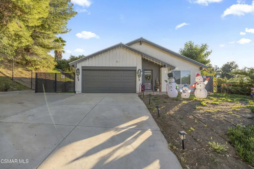 18712 Vicci Street, Canyon Country, California 91351 home-pic-1
