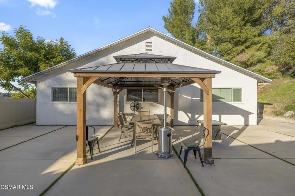 18712 Vicci Street, Canyon Country, California 91351 home-pic-27