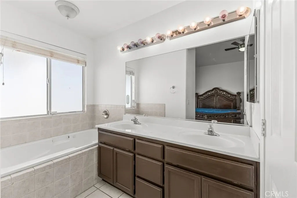 57088 Millstone Drive, Yucca Valley, California 92284 home-pic-14